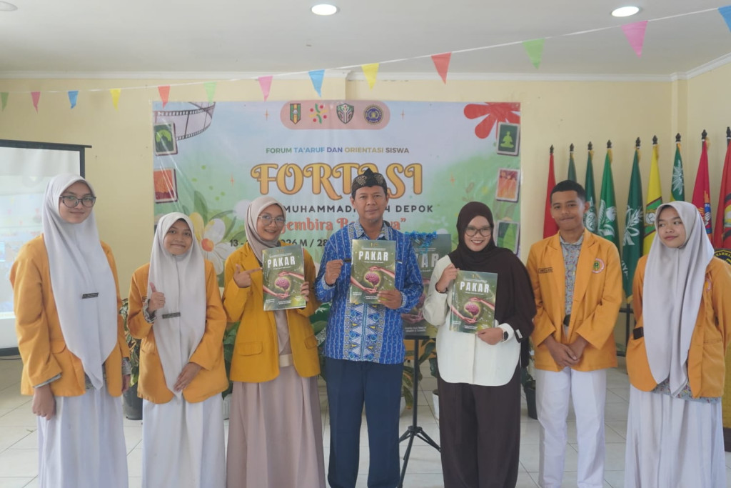 PR IPM SMA Muhammadiyah 4 Depok Terbitkan Majalah PAKAR Volume 3 Bertema "Mental Health & Self Growth Remaja