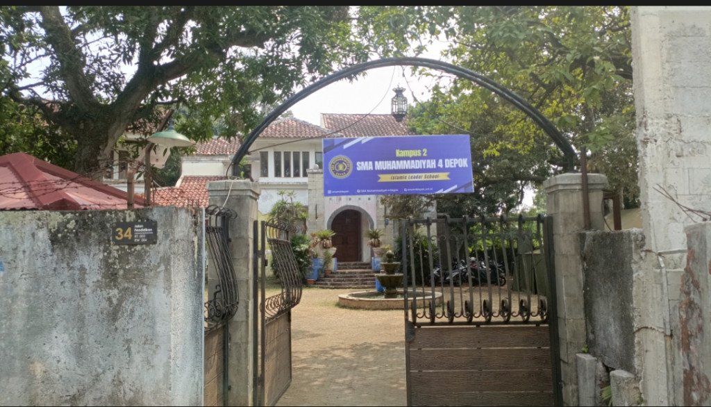 Rumah Sang Legenda Kini Menjadi Kampus: Amanah Keluarga Dina Maryana untuk Pendidikan di SMA Muhammadiyah 4 Depok